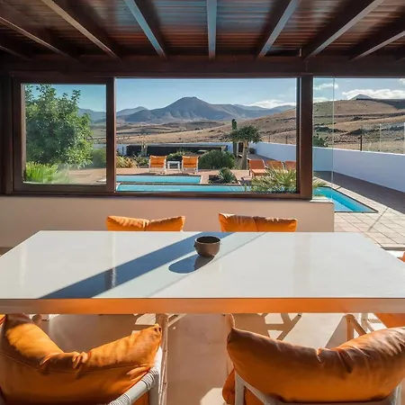 Agave // Cardon Villa *